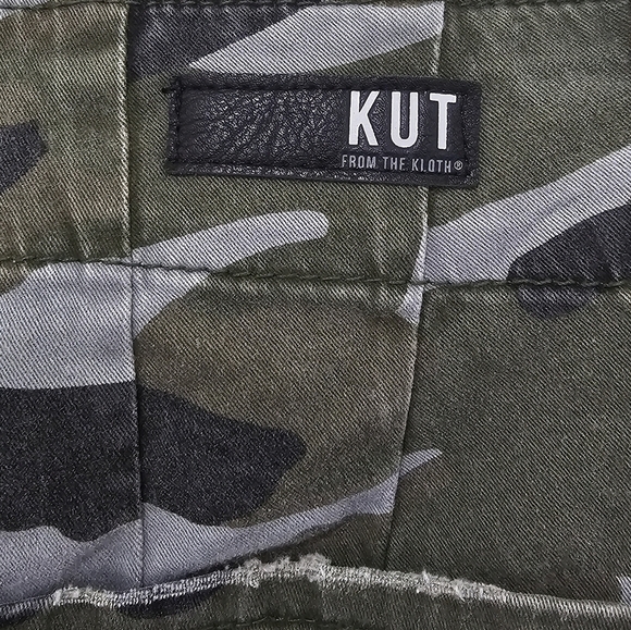 KUT From The Cloth Reese Camo Ankle Straight Leg Ankle Zip Pant Size 0 - Picture 12 of 17